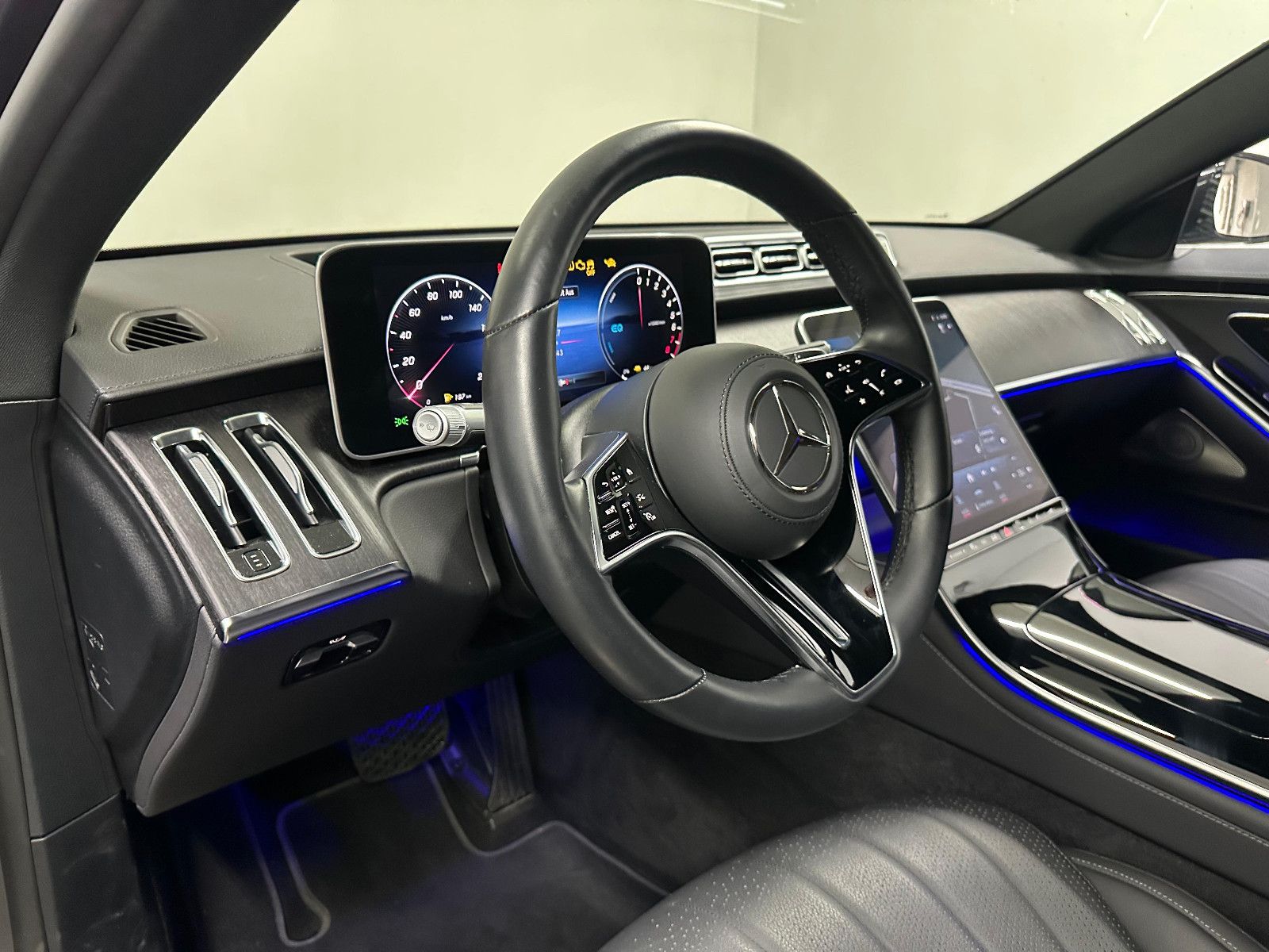 Fahrzeugabbildung Mercedes-Benz S 580 e *HEADUP*HA LENKUNG*SITZKLIMA*