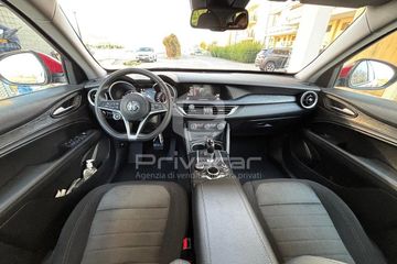 Alfa-Romeo Stelvio - 9