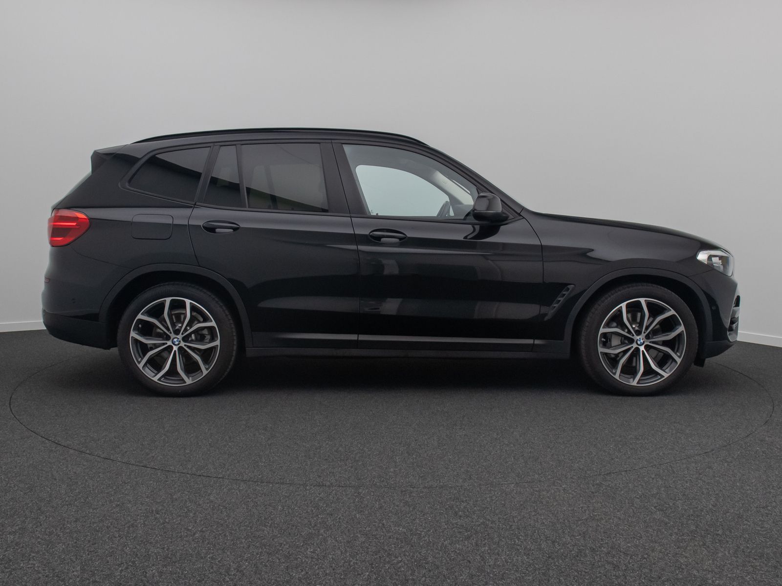 Fahrzeugabbildung BMW X3 xD30d Kamera HUD HiFi DisplKey Komfort 20Zoll