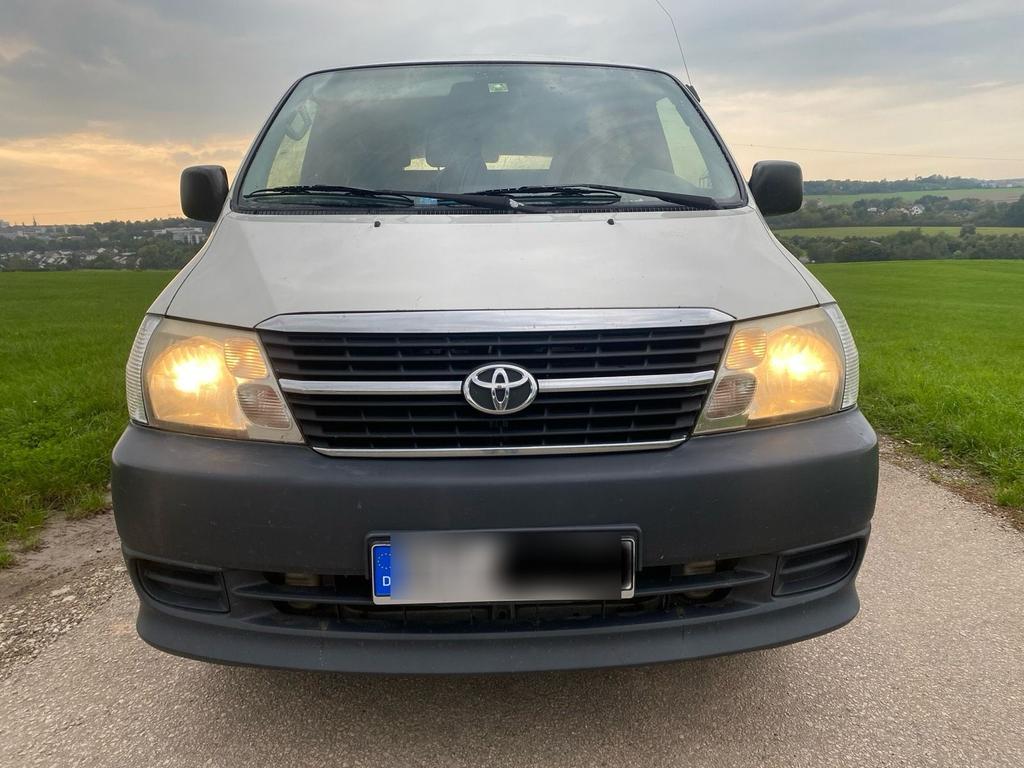 Toyota Hiace