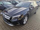 Mercedes-Benz GLA 180 Urban,Score 8-fach bereift - Mercedes-Benz GLA 180: Limousine