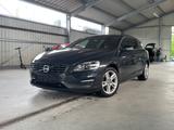 Volvo V60 Kombi Momentum*2.Hand*TüvNeu*PDC* - gebrauchte Volvo V60 aus dem Jahr 2014