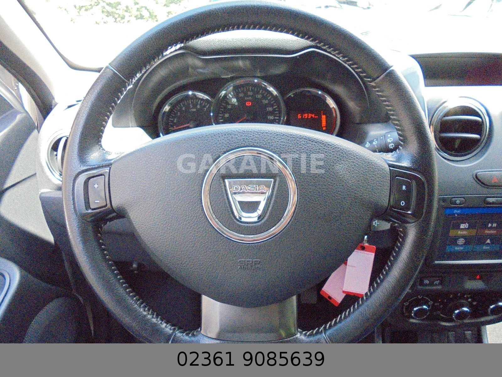 Fahrzeugabbildung Dacia Duster 1.6 Celebration 4x2 Klima/Navi/PDC/A H K/