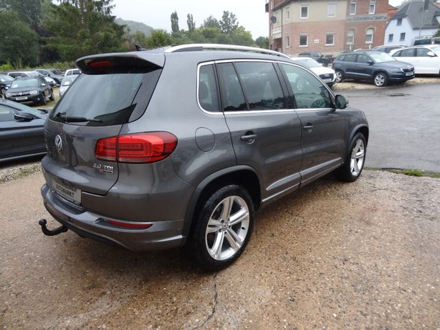 Fahrzeugabbildung Volkswagen Tiguan R-LINE/4Motion/1.Hd/Pano/AHK/Navi/SitzH/