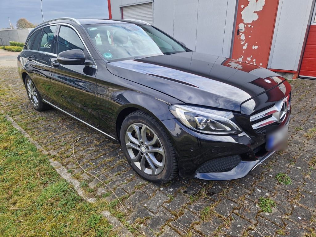 Image of Mercedes-Benz C 220