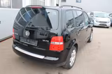 Volkswagen Touran 1.6 FSI Basis - Volkswagen Touran: Basis