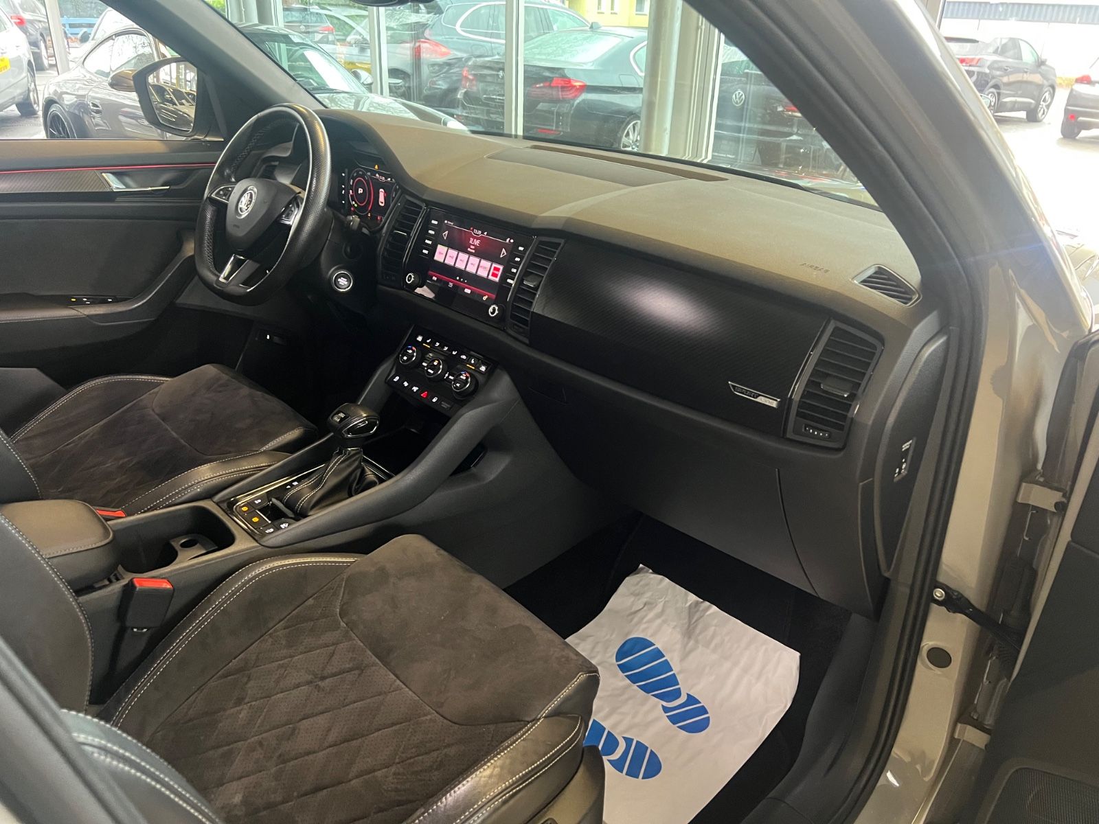 Fahrzeugabbildung SKODA Skoda Kodiaq * SPORTLINE * 4x4* RS SITZE *