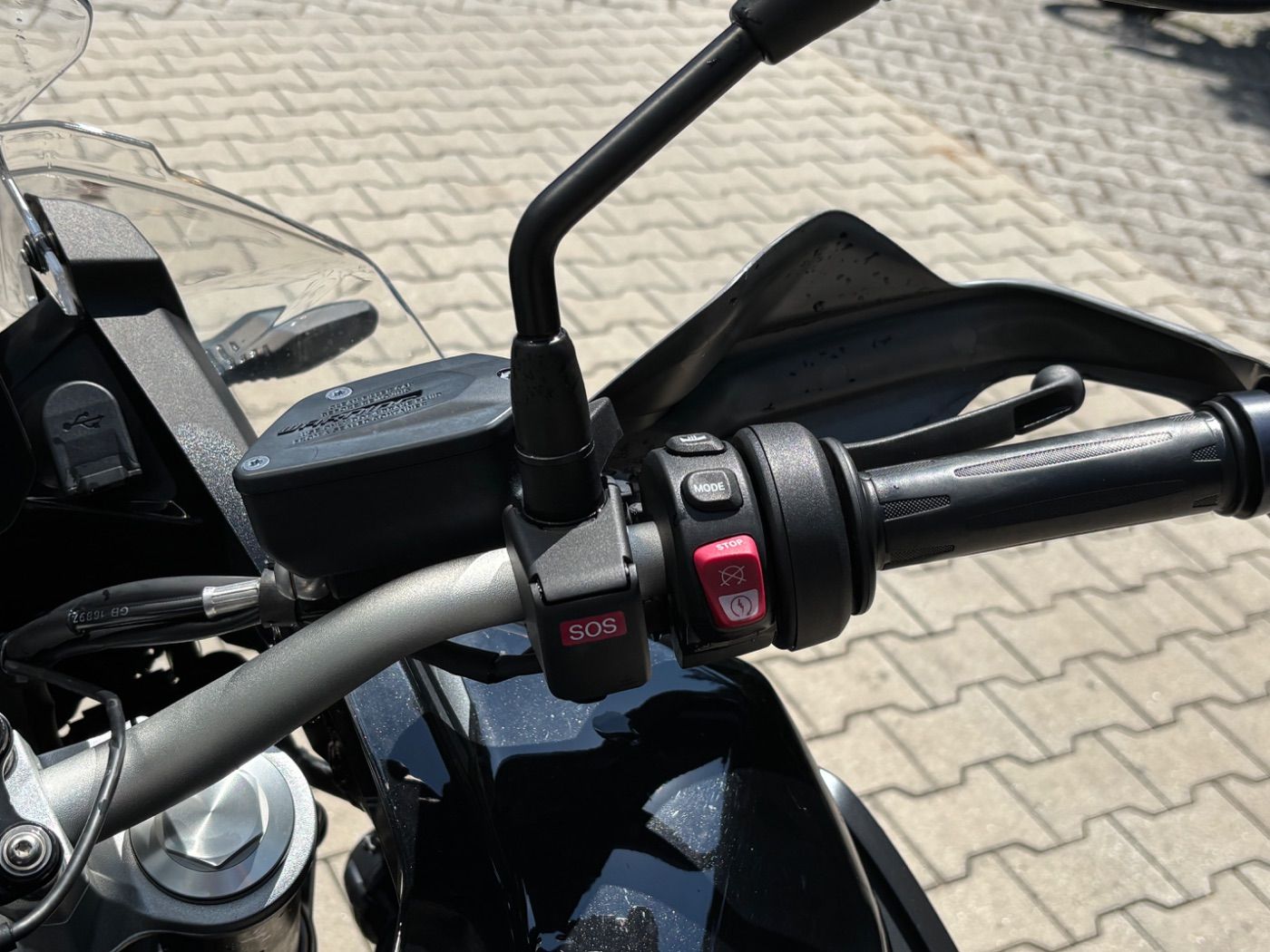 Fahrzeugabbildung BMW F 850 GS Adventure Triple Black Tieferlegung