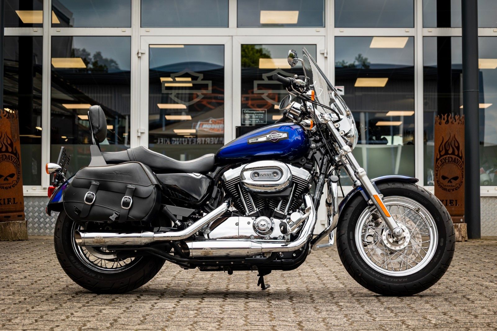 Fahrzeugabbildung Harley-Davidson Sportster XL1200C Custom - JEKILL&HYDE -