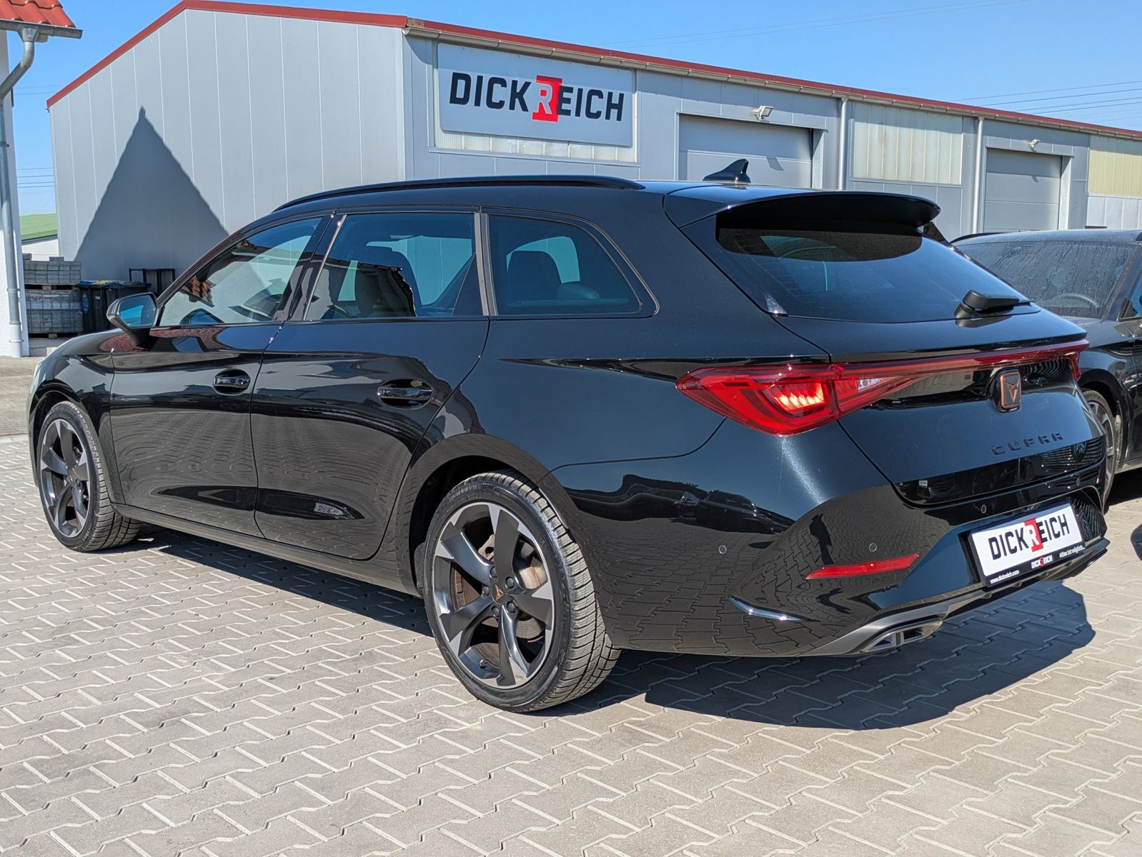 Fahrzeugabbildung CUPRA Leon 1.5 eTSI DSG MATRIX-LED*ACC*APP*KAMERA*18"
