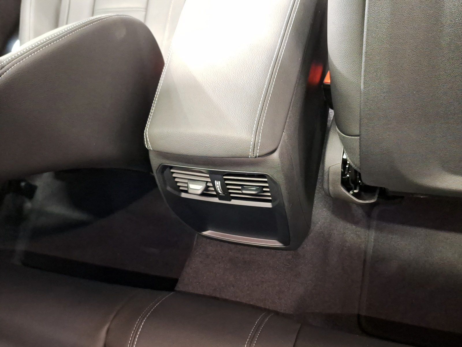 BMW 220 - Bild 17