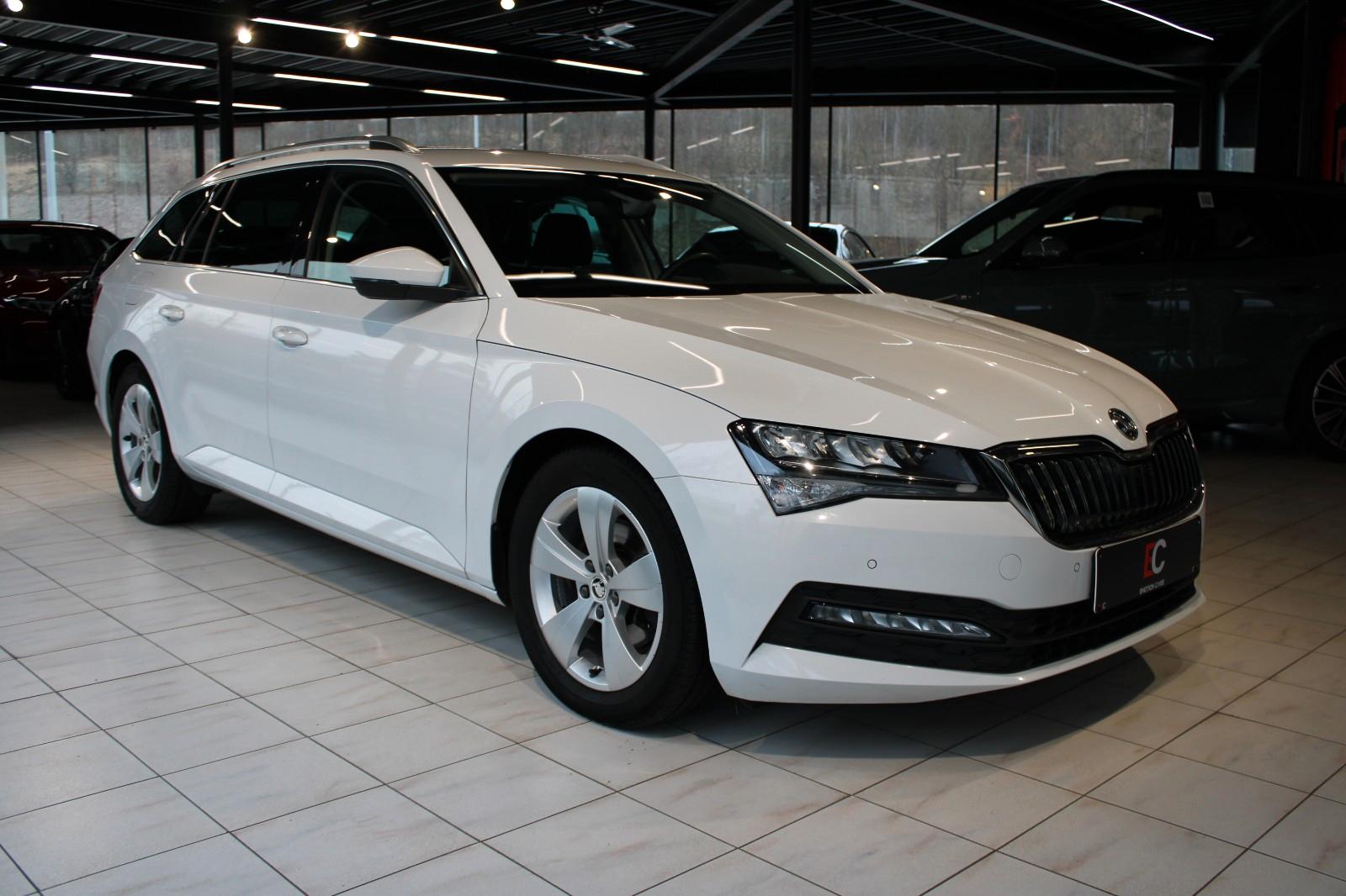 Skoda Superb TDi DSG Combi LED