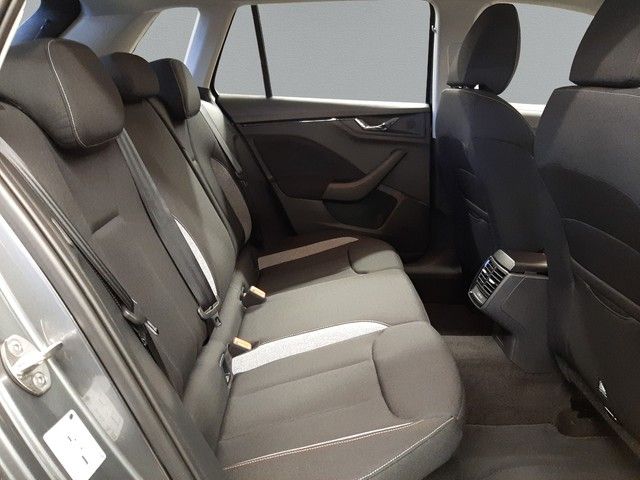 Fahrzeugabbildung Skoda Kamiq Selection 1.0TSI DSG SitzHz LenkHz LED