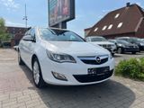 Opel Astra J Sports Tourer Innovation*Scheckheft* - Opel Astra aus 2011: J