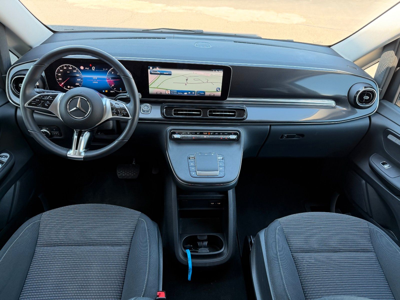 Fahrzeugabbildung Mercedes-Benz V 250 d DISTRONIC AHK2,5to 7Sitze Kamera