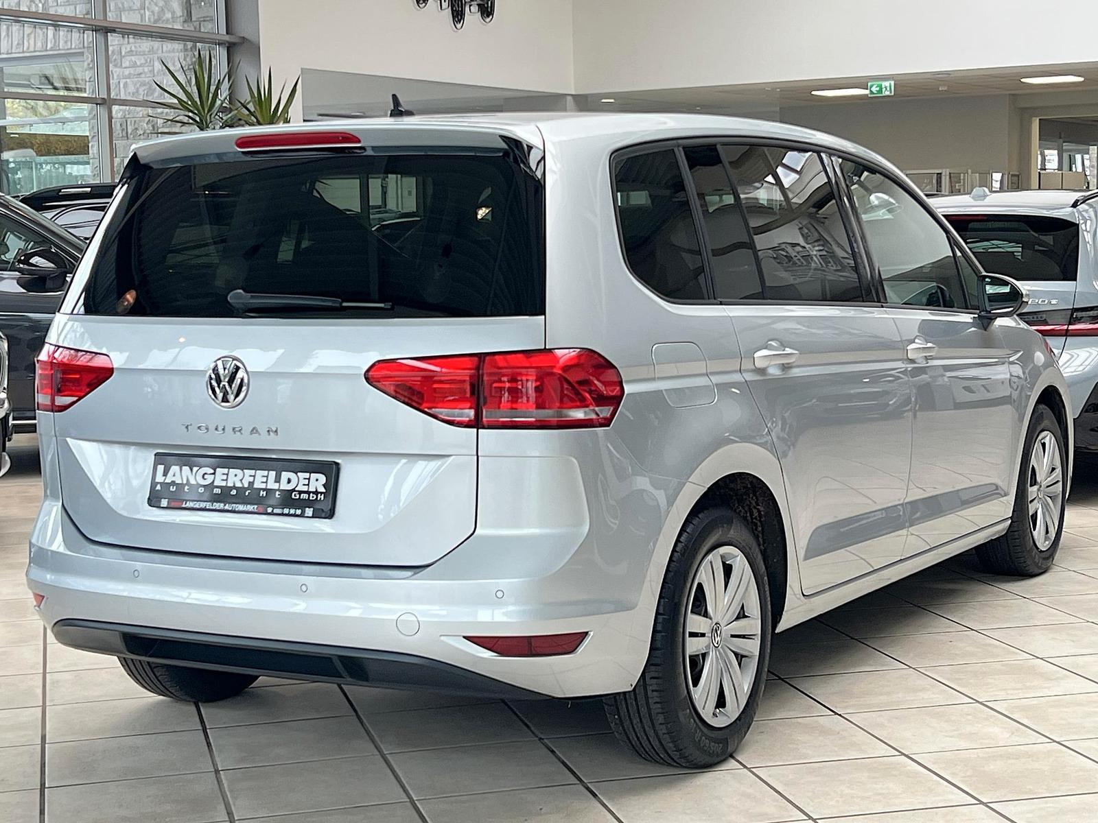 Volkswagen Touran 1.6 TDI AUTOMATIK|SCHECKHEFT|EINPARKHILFE