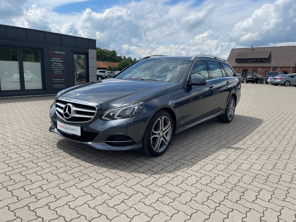 Image of Mercedes-Benz E 220