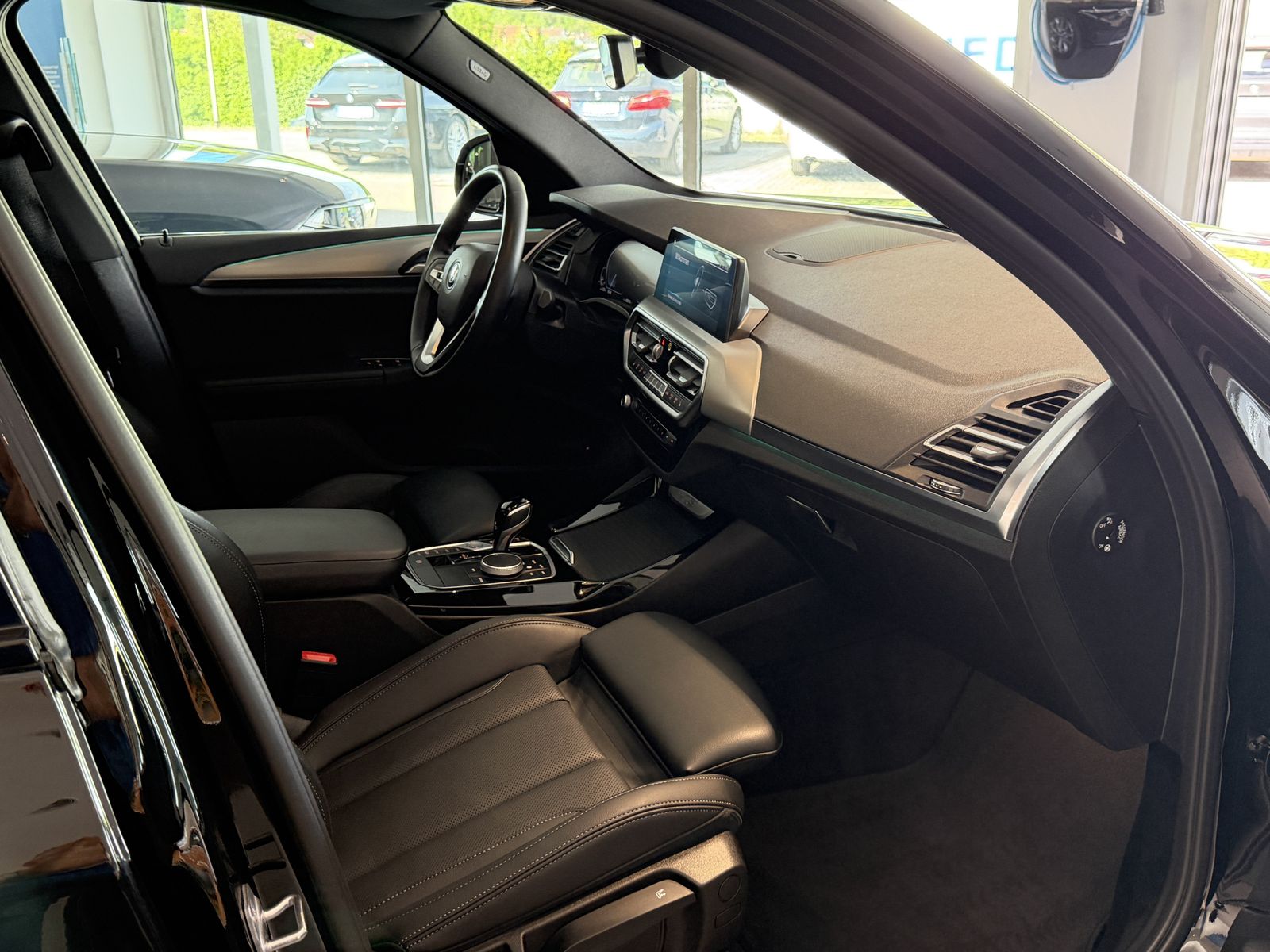 BMW X3 xDrive30e DAB LED WLAN Pano.Dach Klimaaut. foto 18