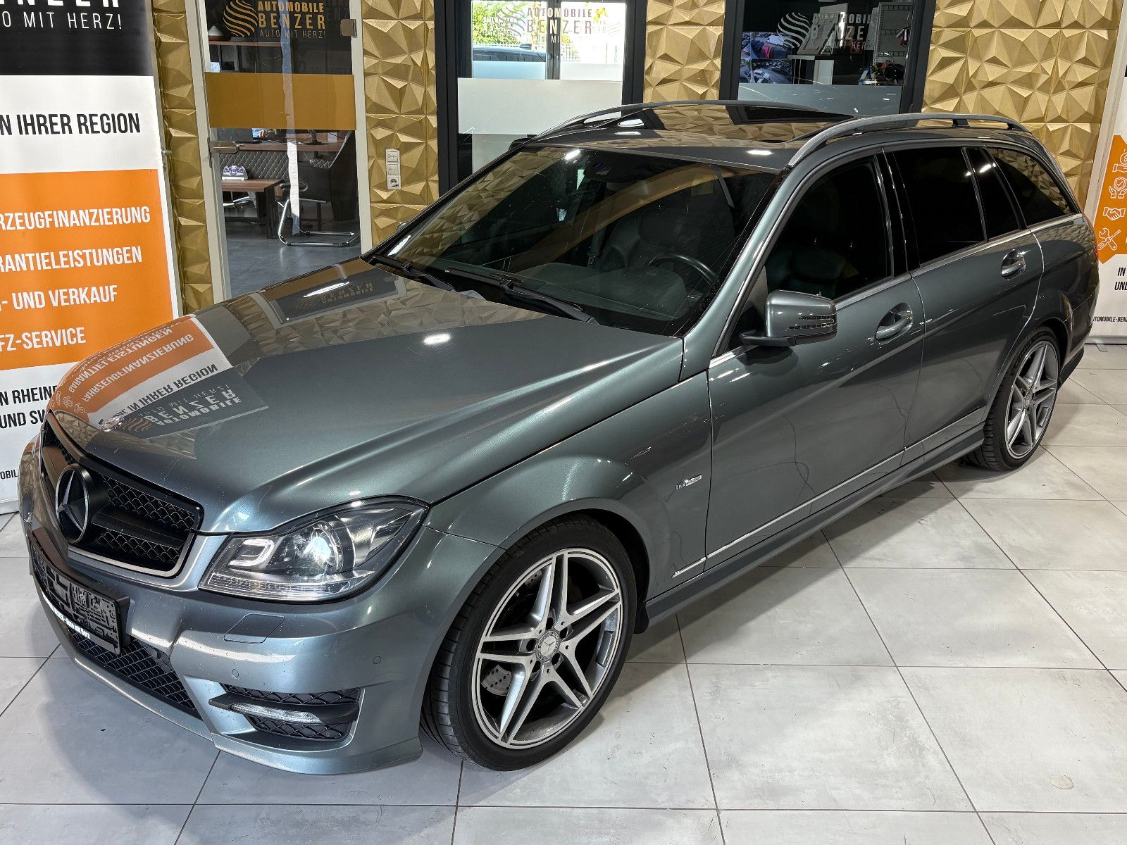 Fahrzeugabbildung Mercedes-Benz C 350 T-Modell CGI BlueEfficiency/PANO/NAVI/SHZ/