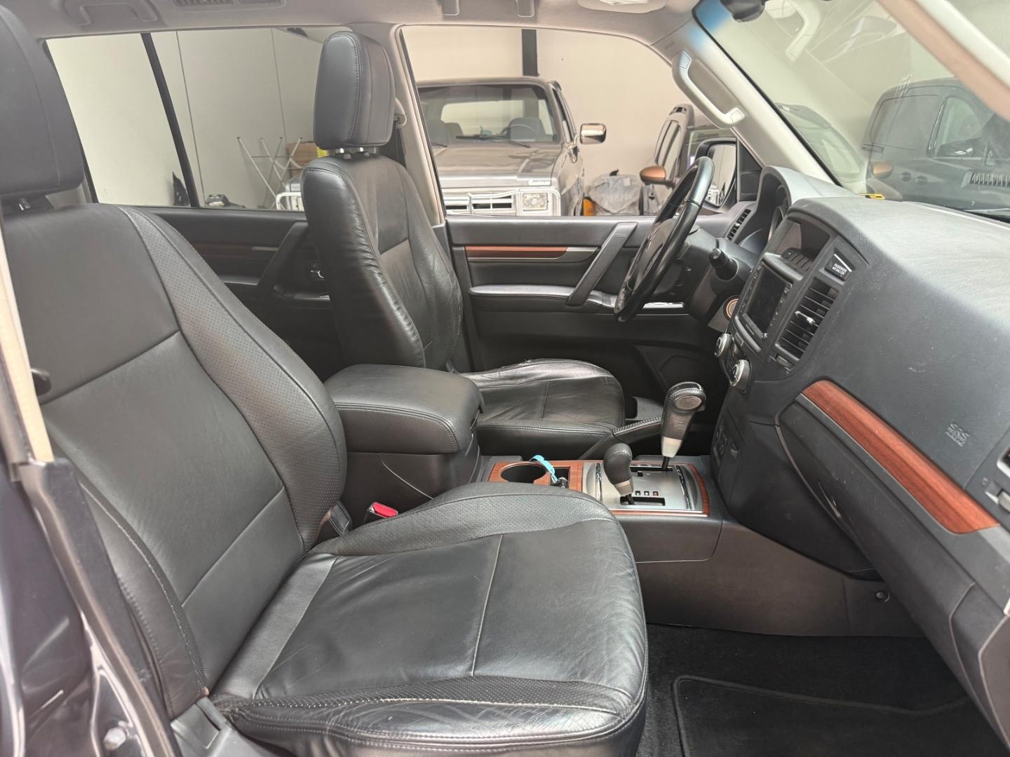 Mitsubishi Pajero IV 3.2 DI-D Instyle 170 ch – BVA - toit ouvrant – 4x4 – 158 666 km
