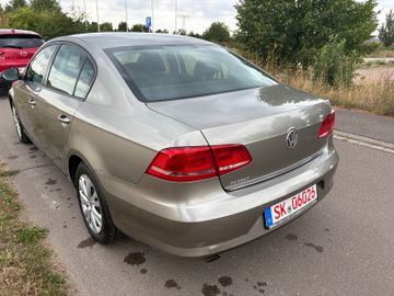 Volkswagen Passat - 5