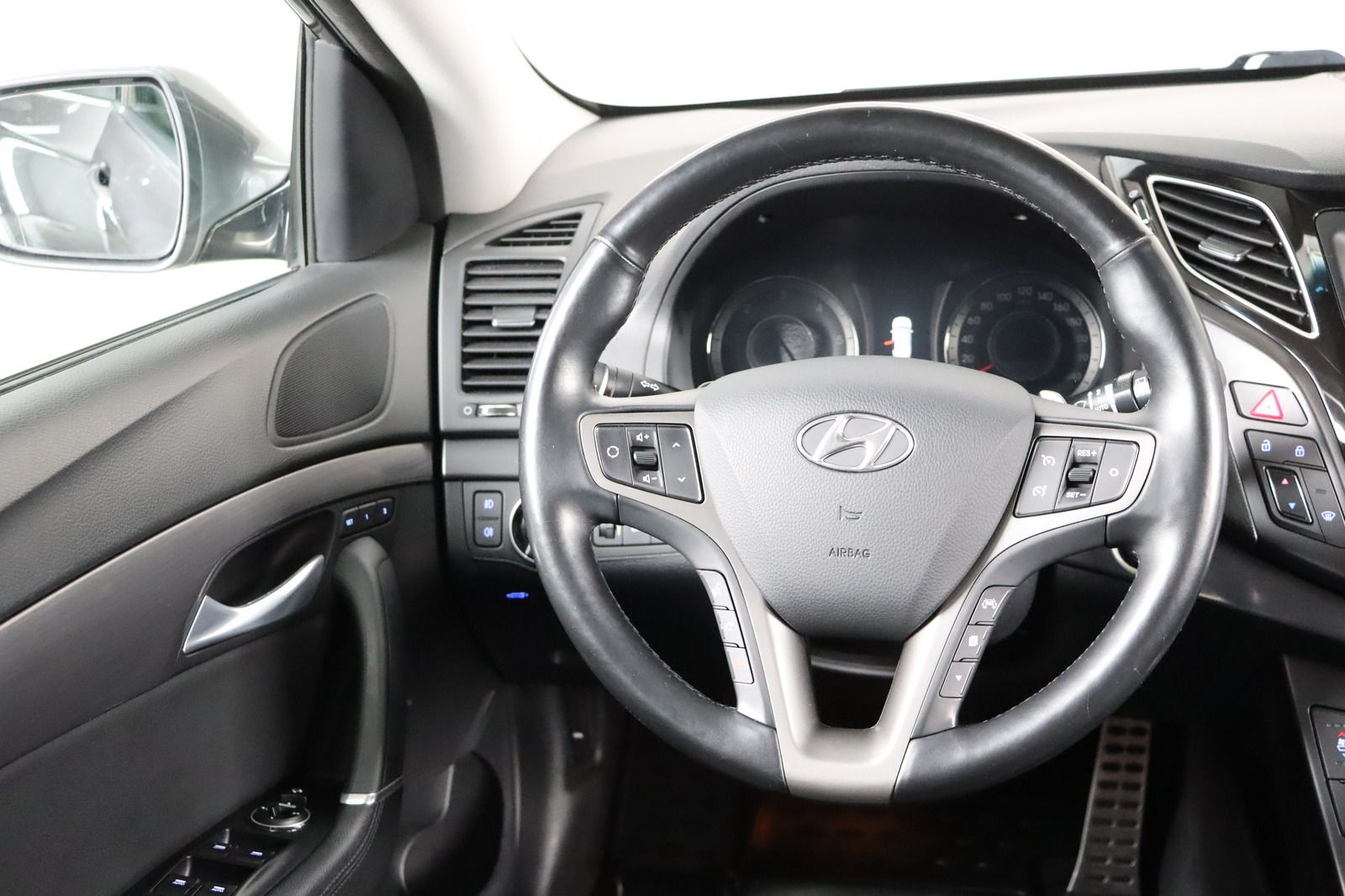 Fahrzeugabbildung Hyundai i40 CW 1.6 CRDi Space Plus * Sitzhzg./-lüftung