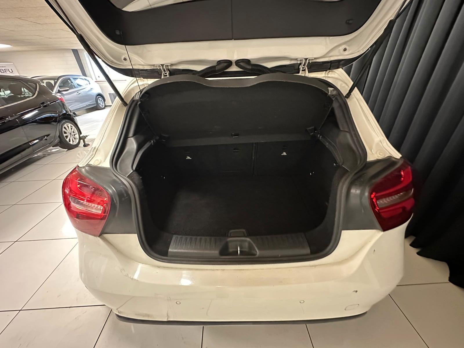 Mercedes-Benz A200 2015 — photo 38