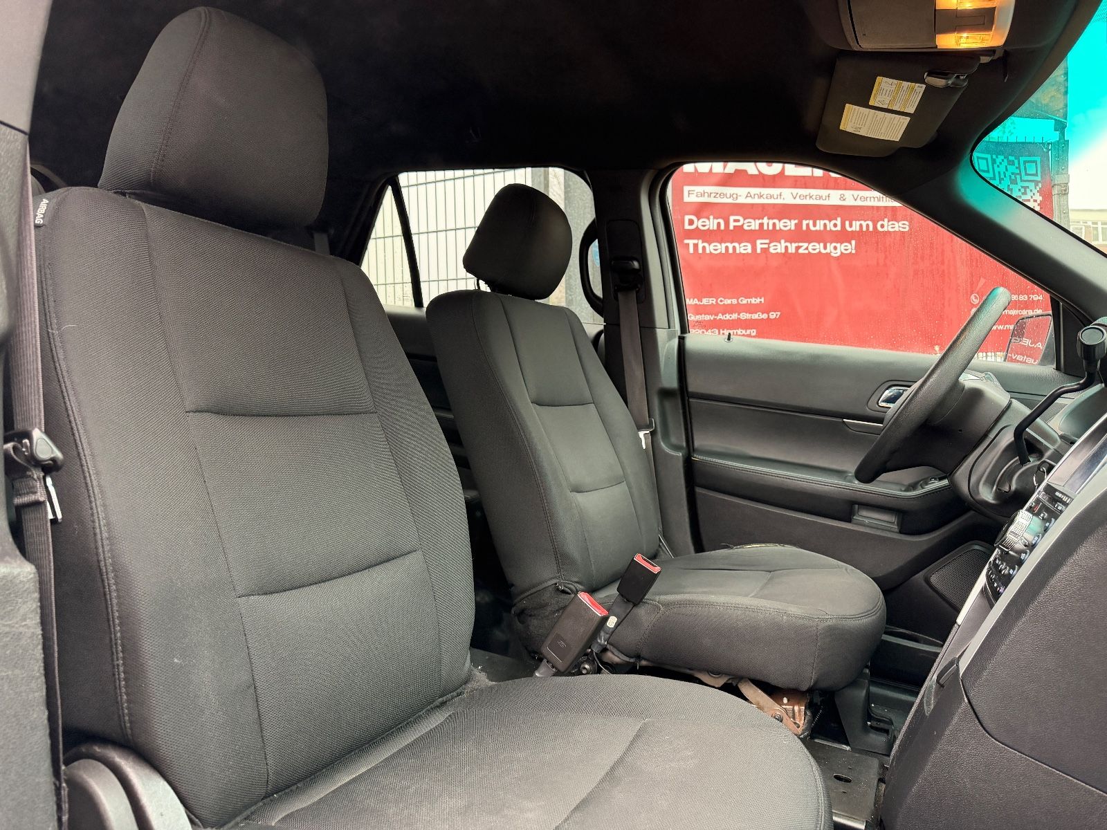 Fahrzeugabbildung Ford Police Interceptor 4x4 AUTOMATIK