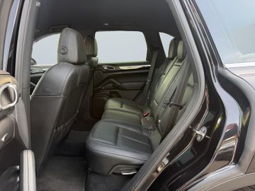 Porsche Cayenne - 11