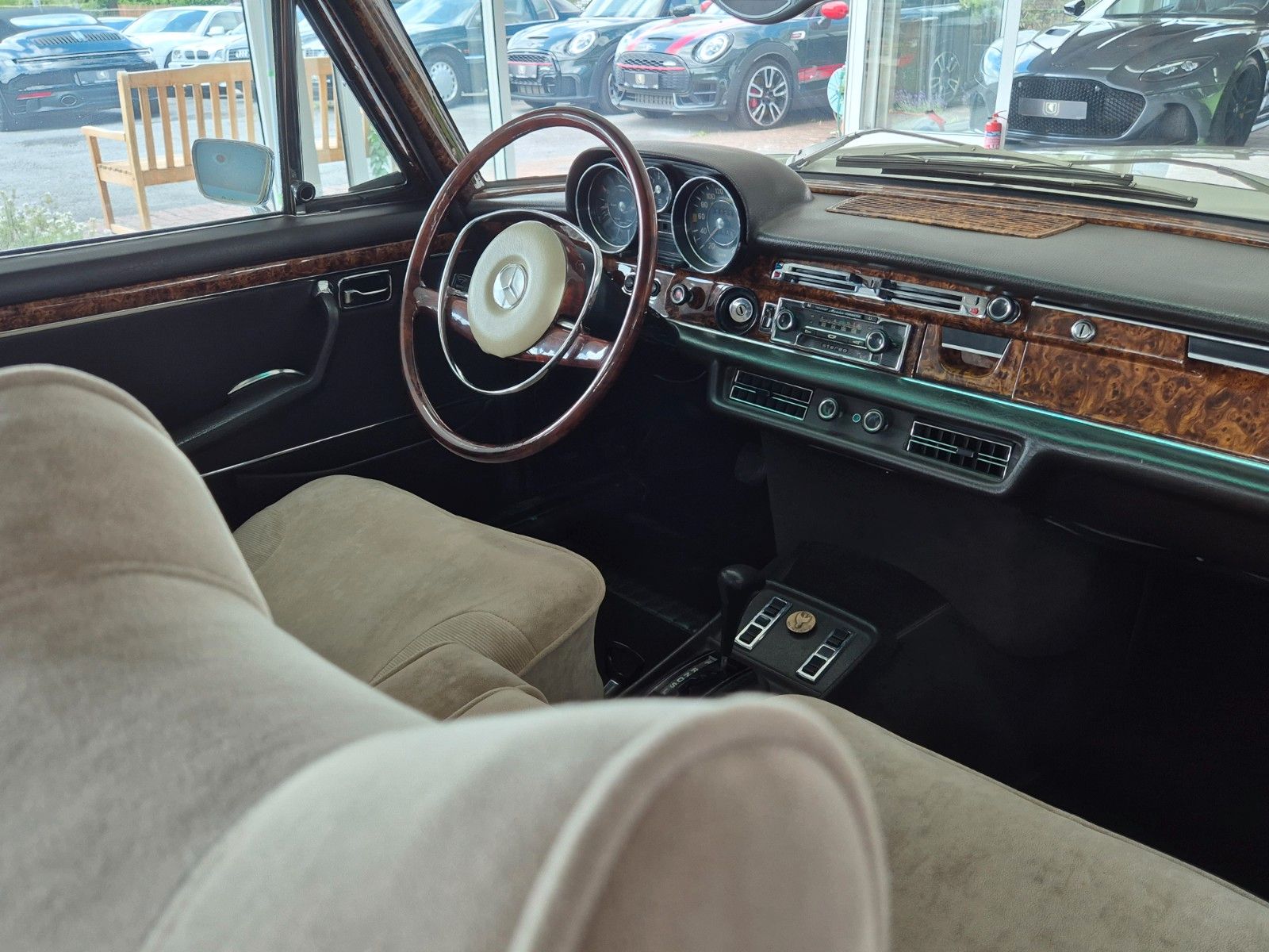 Fahrzeugabbildung Mercedes-Benz 300 SEL 6.3/Deutsch/Historie/3. Hd./WGA 62