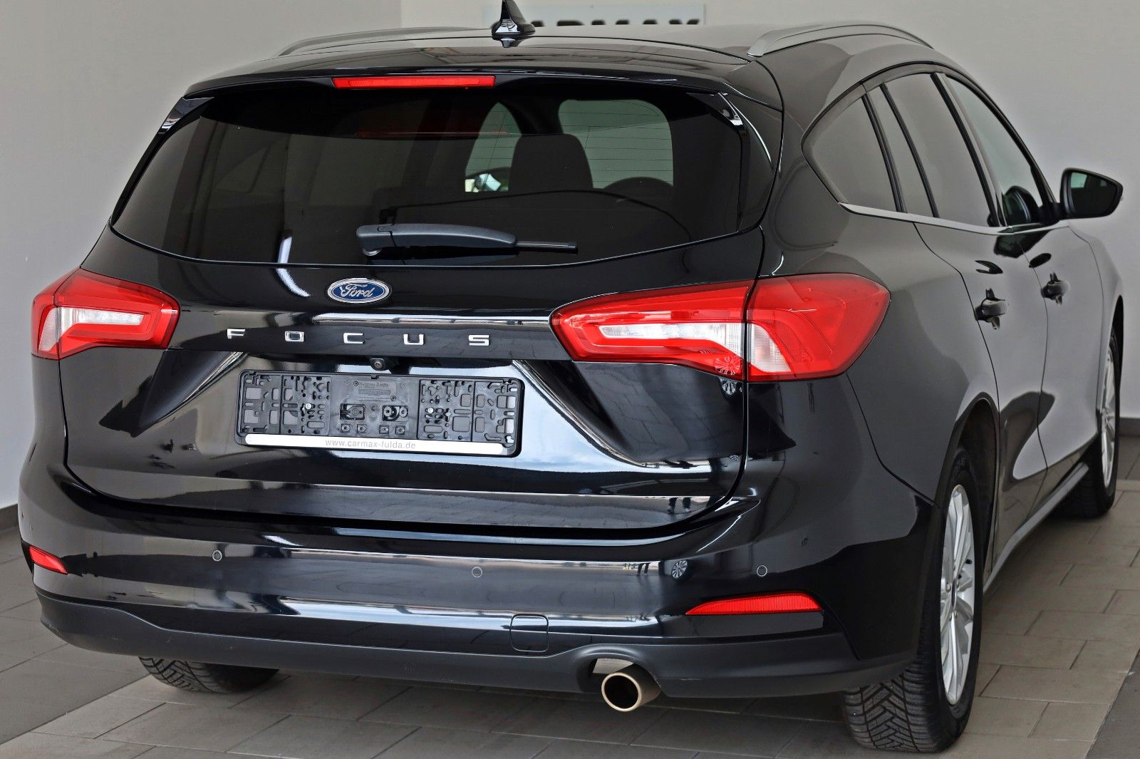 Fahrzeugabbildung Ford Focus Turnier Titanium Navi,Kamera,LED,SH,PDC