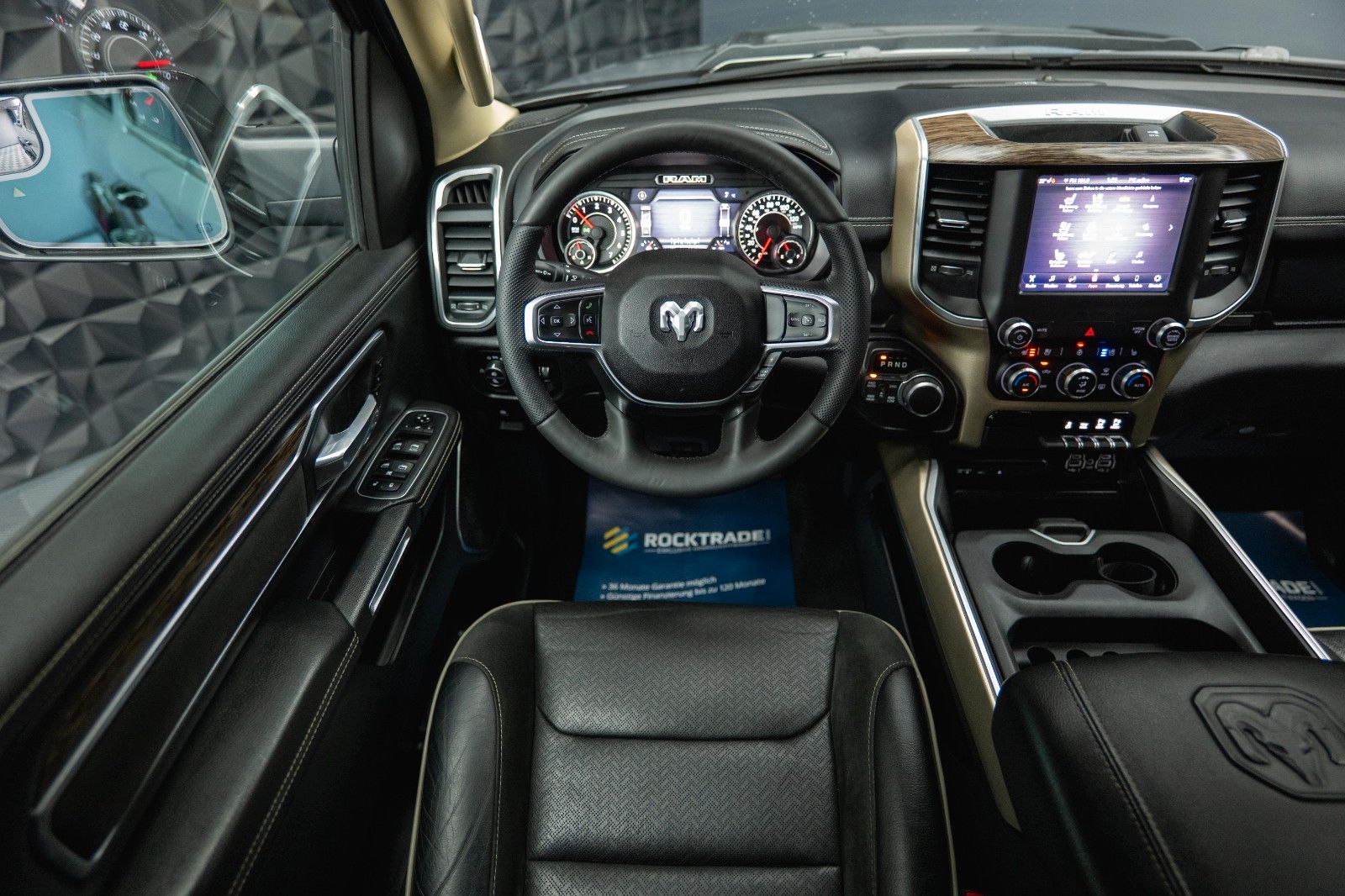 Fahrzeugabbildung Dodge RAM 5.7 V8 HEMI 4x4 NIGHT-Edition LARAMIE *LED*