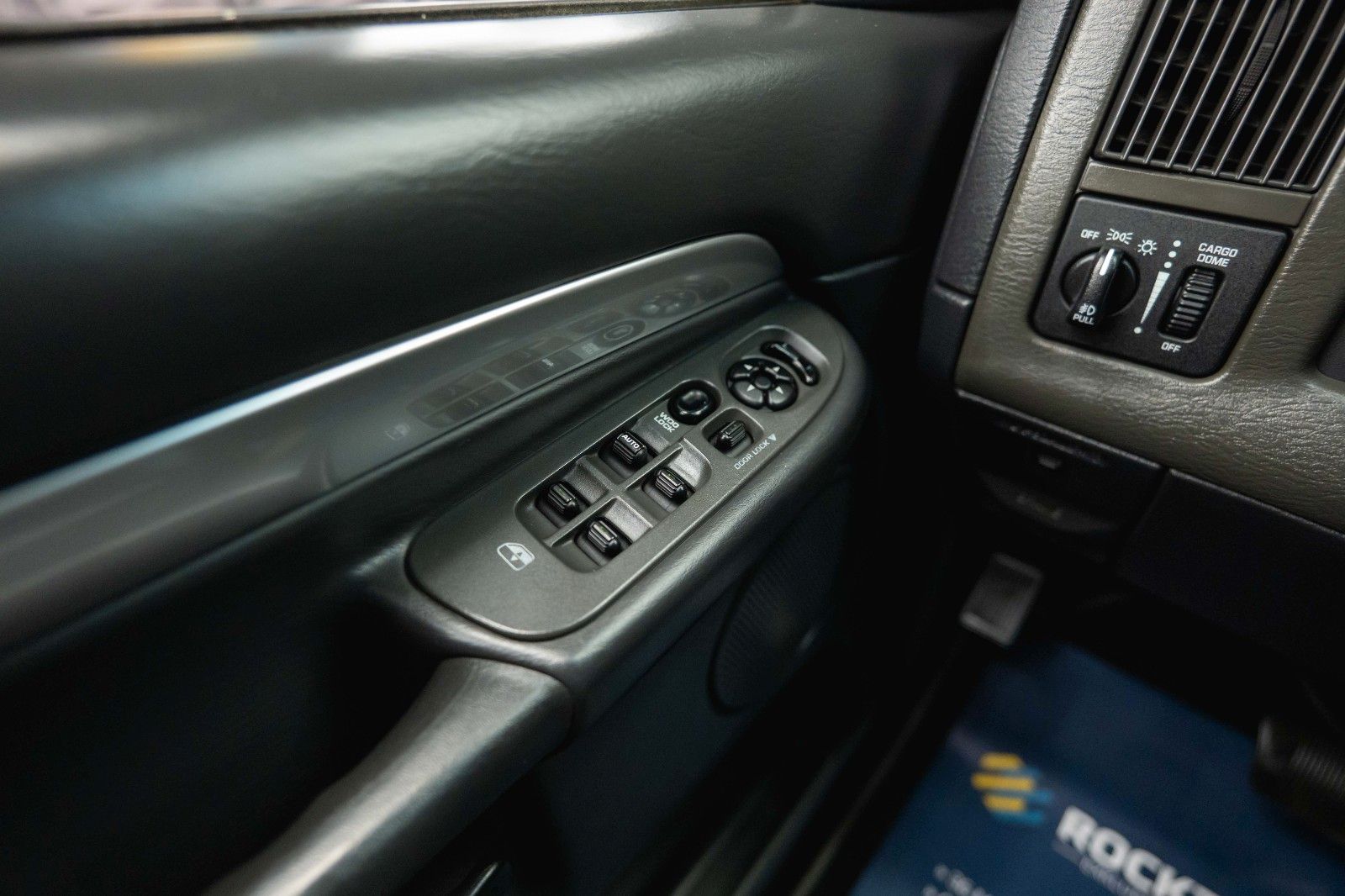 Fahrzeugabbildung Dodge RAM 5.7 V8 HEMI 4x4 OFFROAD MONSTERTRUCK LONGBED