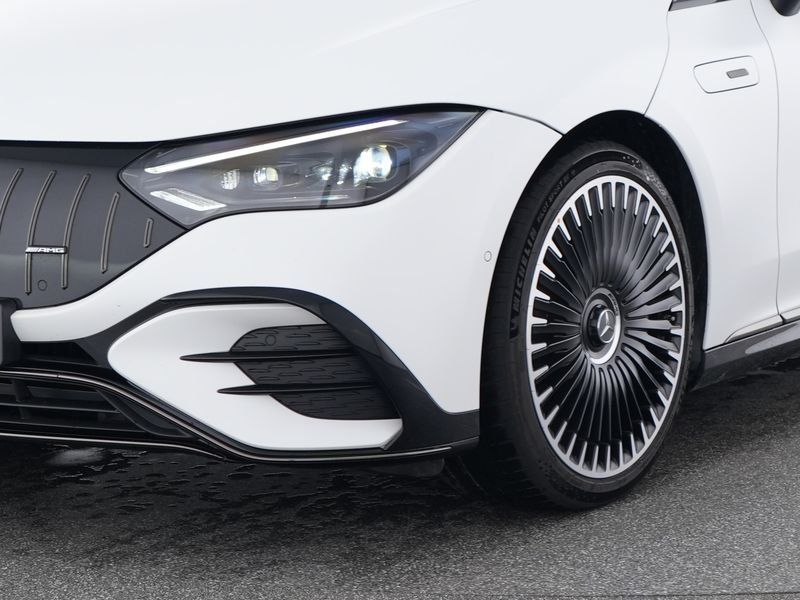 Fahrzeugabbildung Mercedes-Benz EQE53 AMG Premium+ DYNAMIC+ Hyper MAGNO Sitzklim