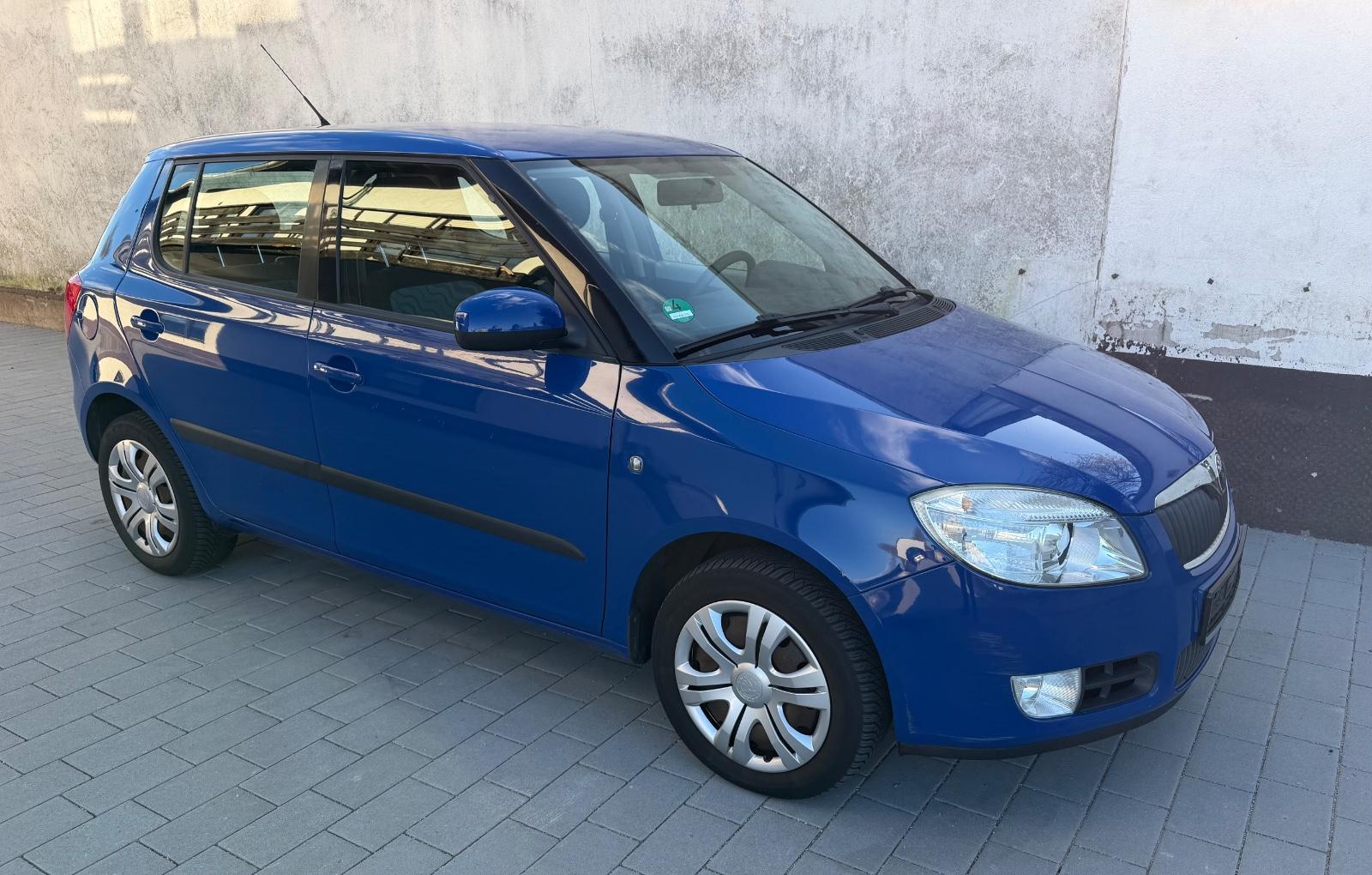 Skoda Fabia Lim 1.6 Aut.Ambiente Klima SHZ PDC