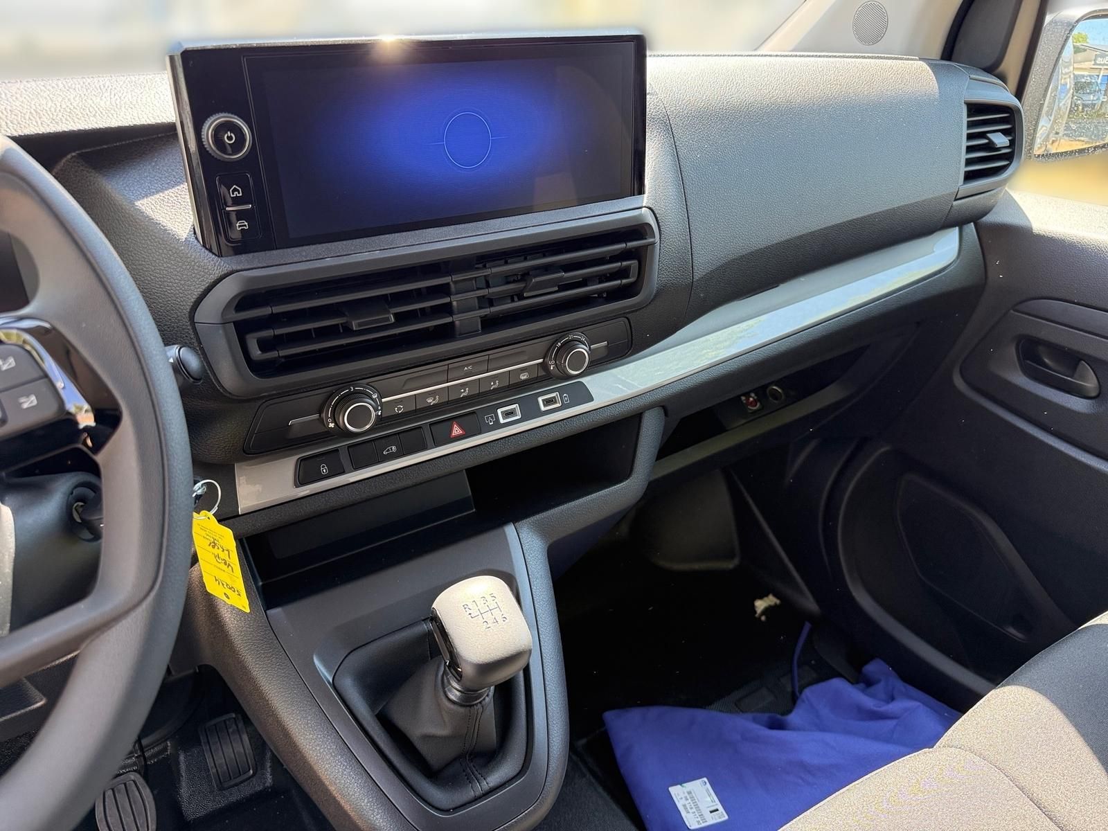 Fahrzeugabbildung Opel Vivaro M Kastenwagen 120 MT6