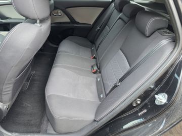 Toyota Avensis - 10