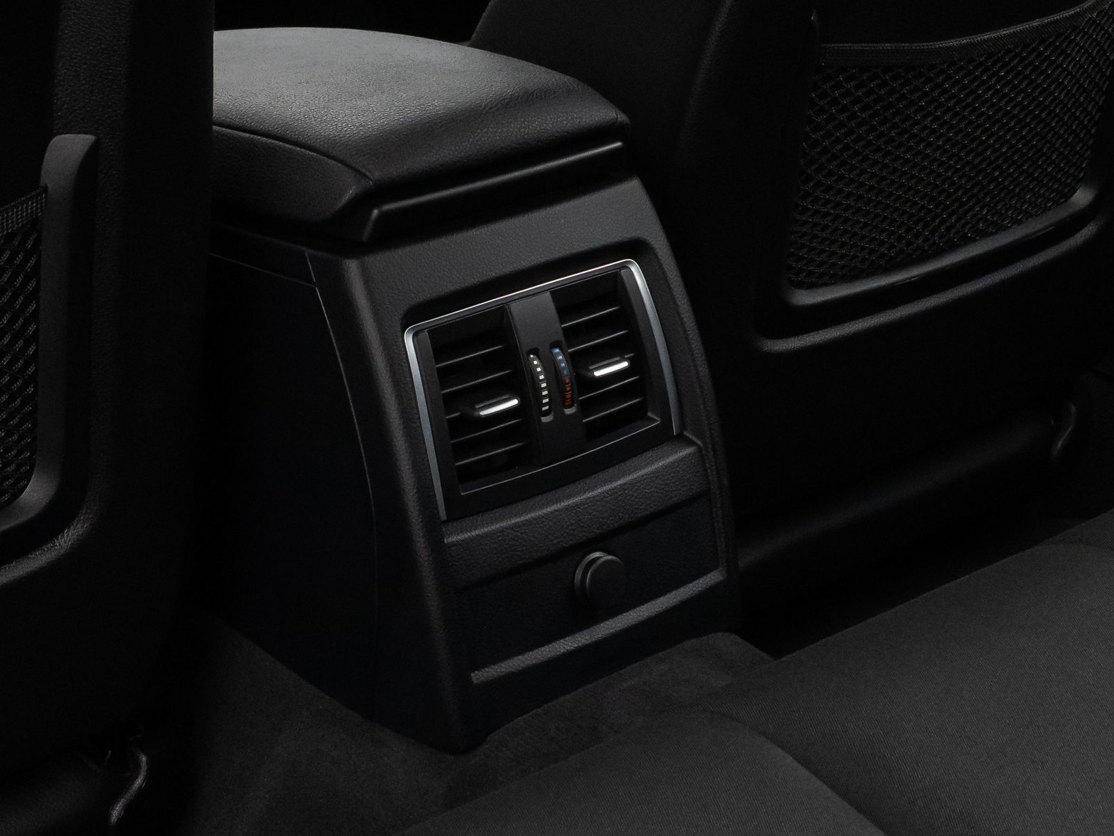 Fahrzeugabbildung BMW 320i Advantage HiFi Navi Lordos PDC LED Alarm