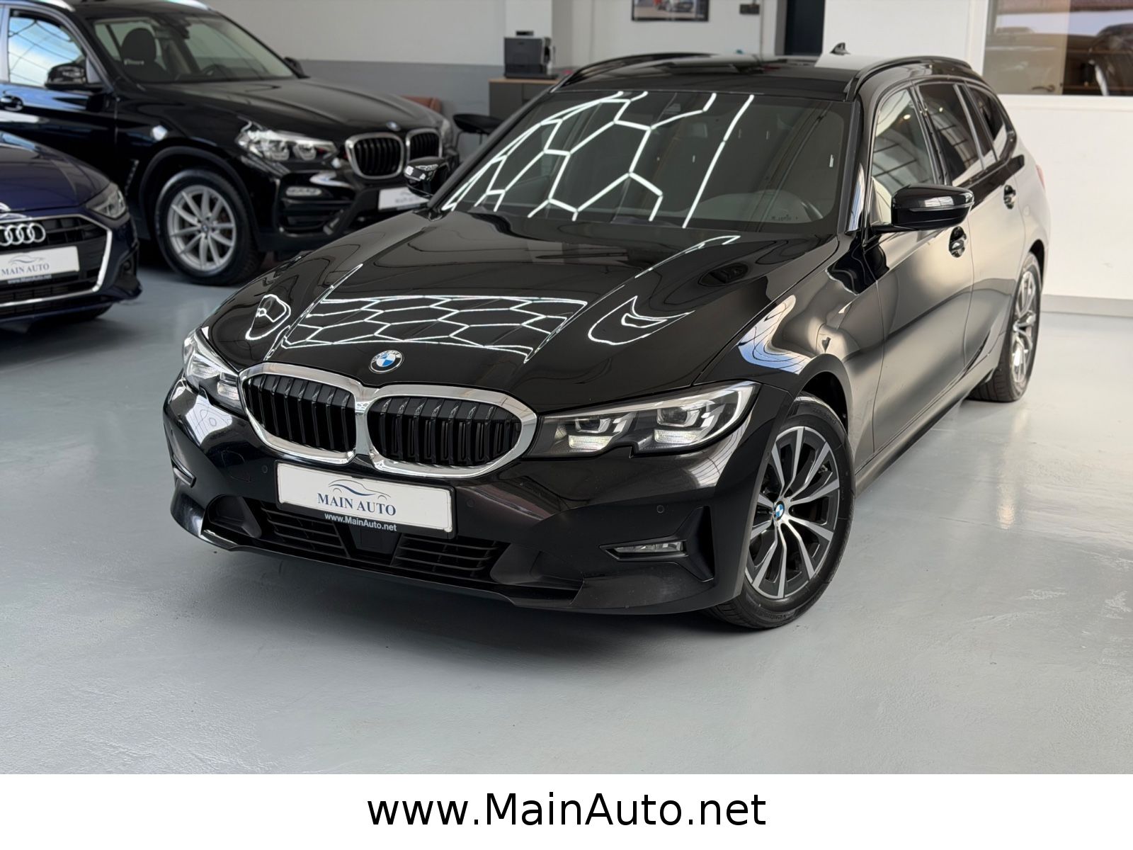 BMW BMW 318d Aut/CAM/HiFi/AHK/SPUR/M-Lenkrad/ACC/TotWi