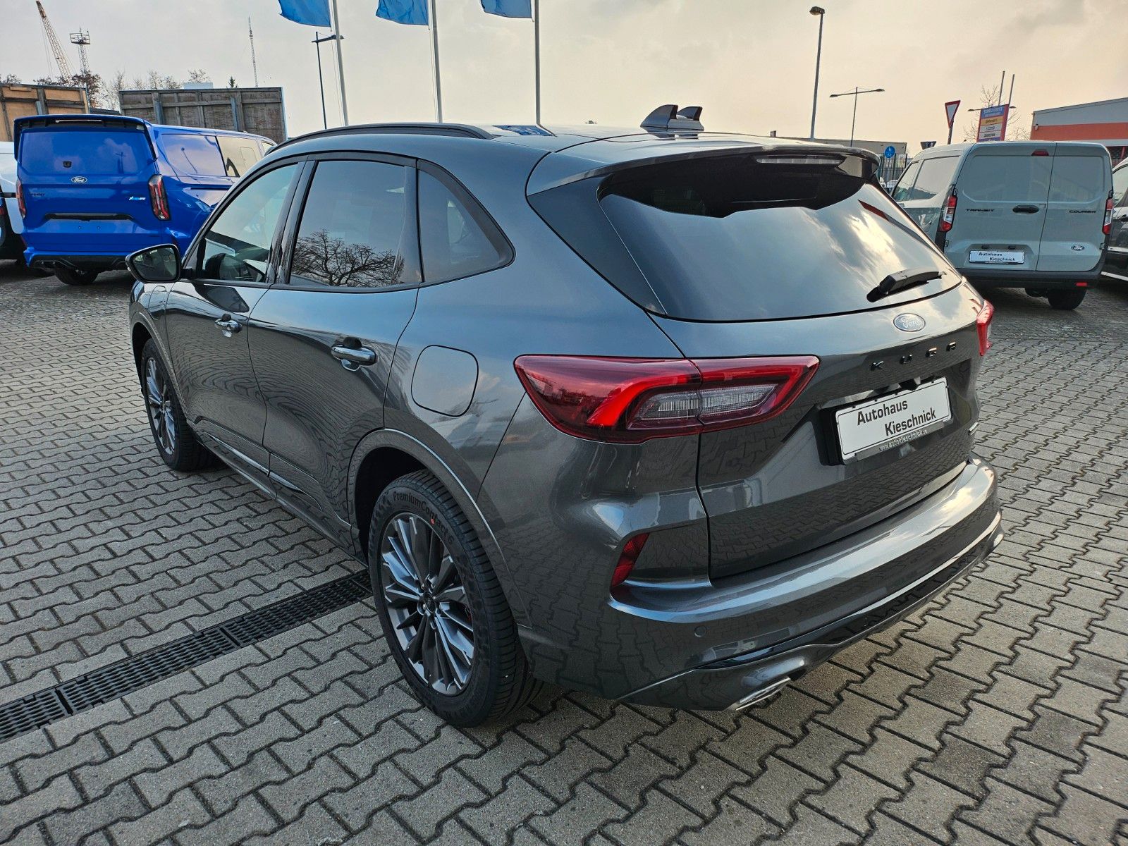 Fahrzeugabbildung Ford Kuga Plug-In Hybrid Sound Edition