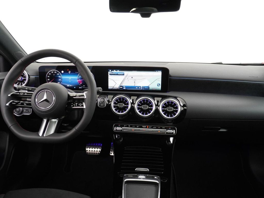 Mercedes-Benz A 180 Star Edition AMG Line | Panorama - Schiebe