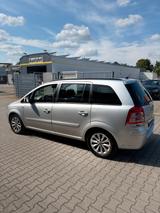 Opel Zafira B Family 7 Sitzer Navi*2 Jahre Tüv* - Opel Zafira B mit Benzin-Antrieb