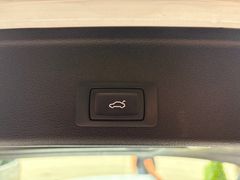 Fahrzeugabbildung Audi A4 Avant 40 TDI quattro S line -AHK*Navi*LED*SHZ
