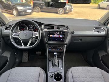 Volkswagen Tiguan - 12