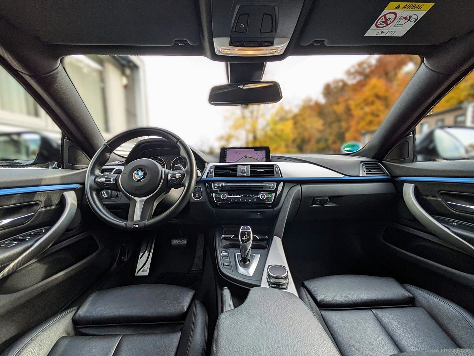 Fahrzeugabbildung BMW 420d Gran Coupe M SPORT SAG LEDER NAVI HUD LED