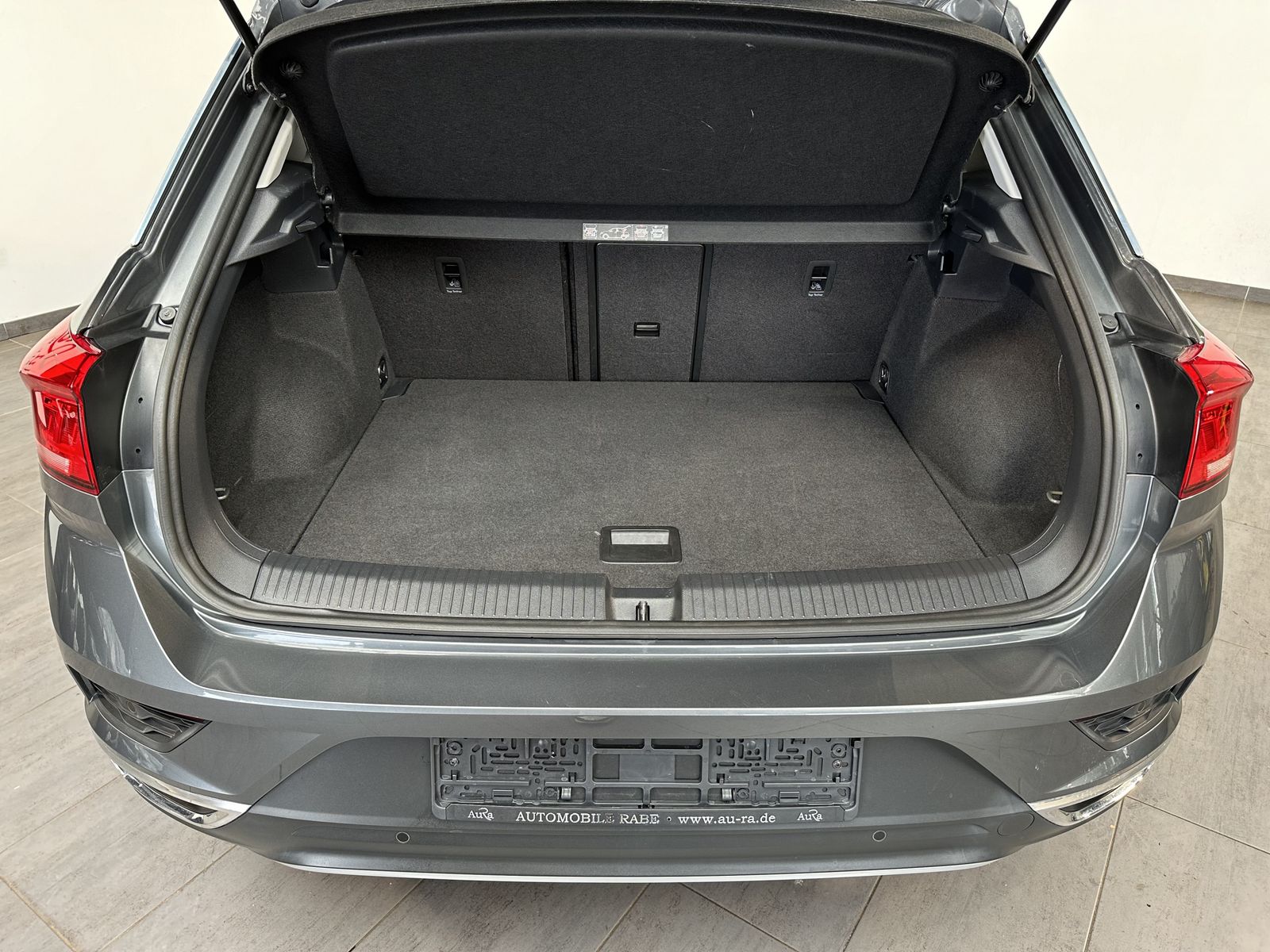 Fahrzeugabbildung Volkswagen T-Roc 2.0 TDI DSG Style NAV+KAMERA+CARPLAY+1HD