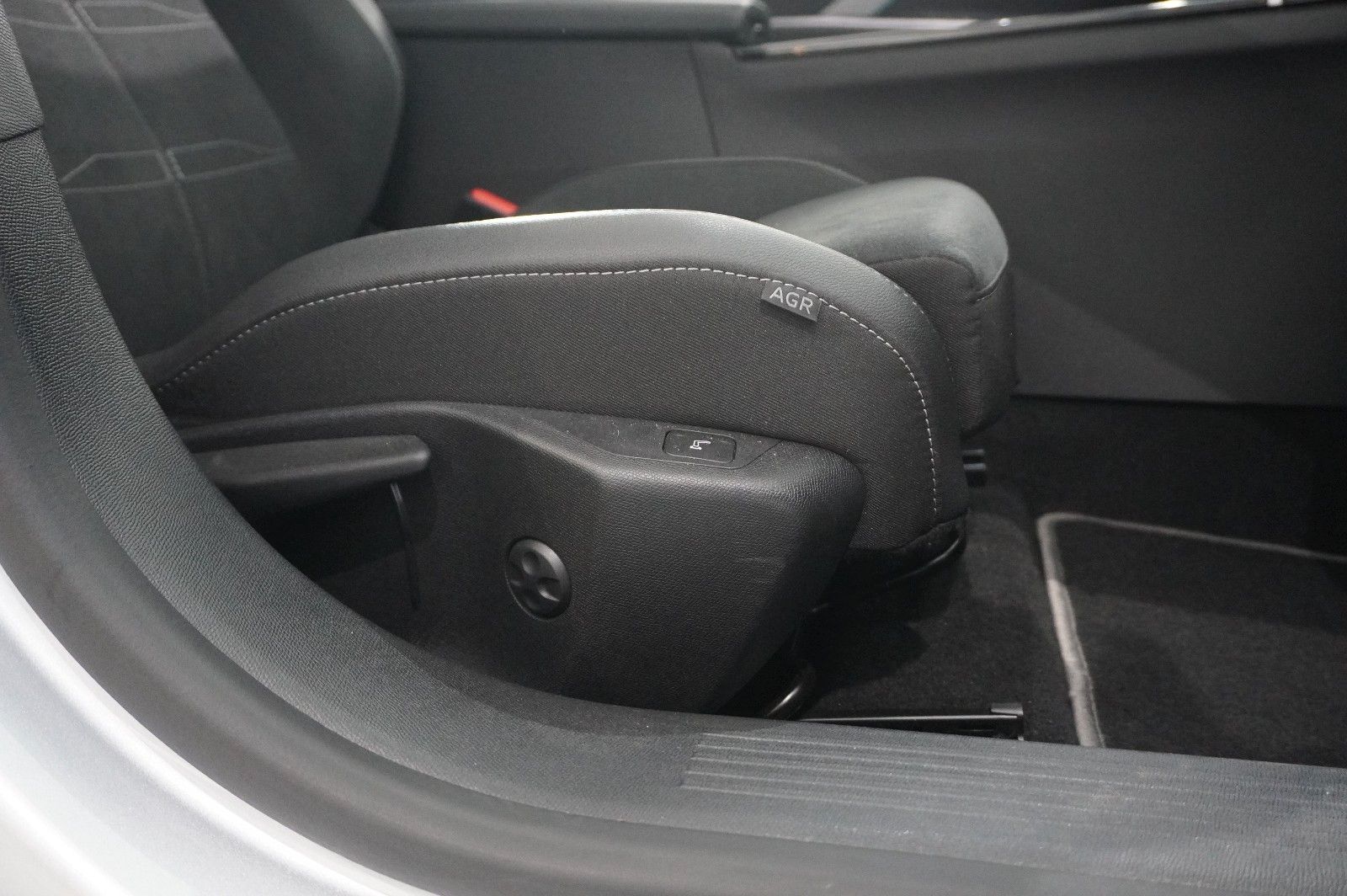 Fahrzeugabbildung Opel Astra L Lim. 1.2T GS LINE NAVI/LED/360°/PANO/HUD