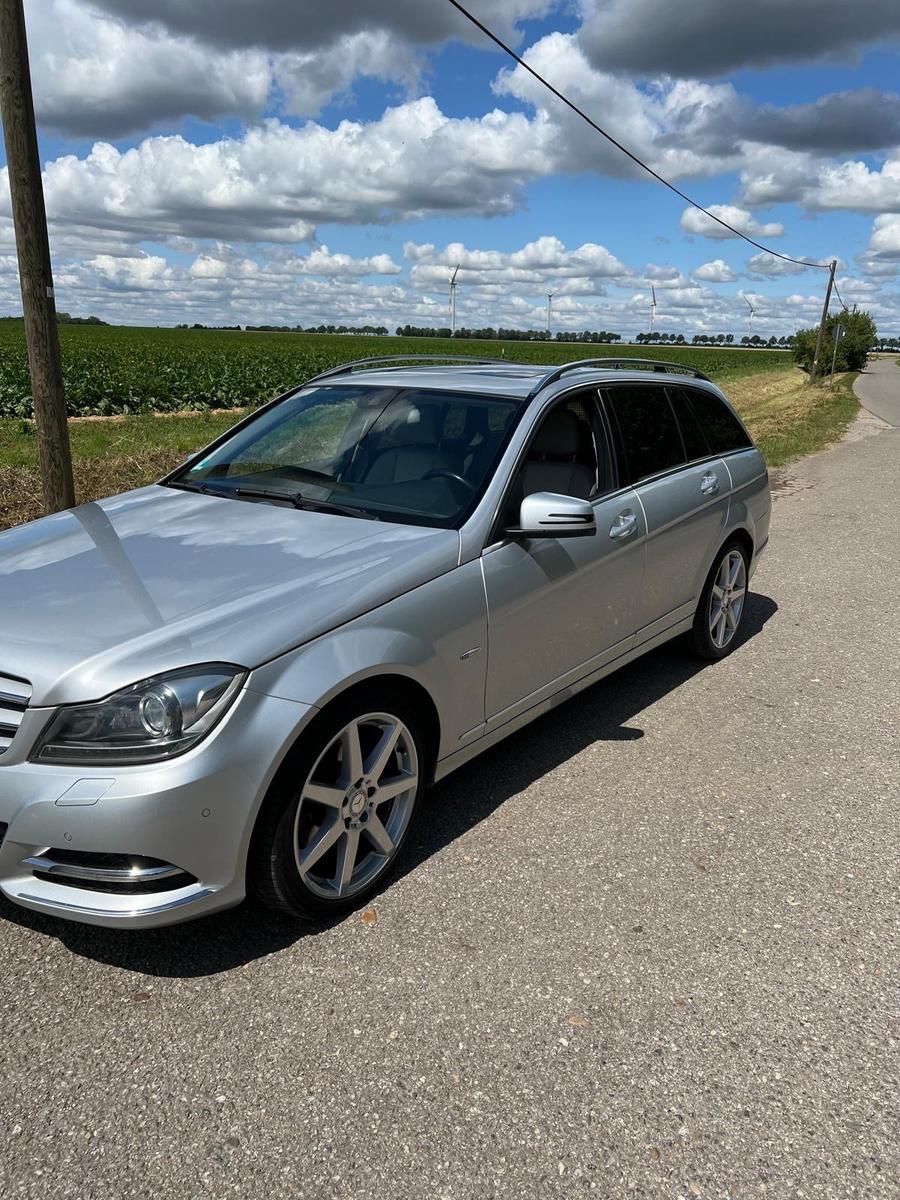 Mercedes-Benz C250, 2011