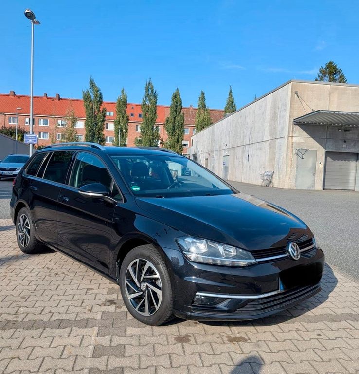 Image of Volkswagen Golf
