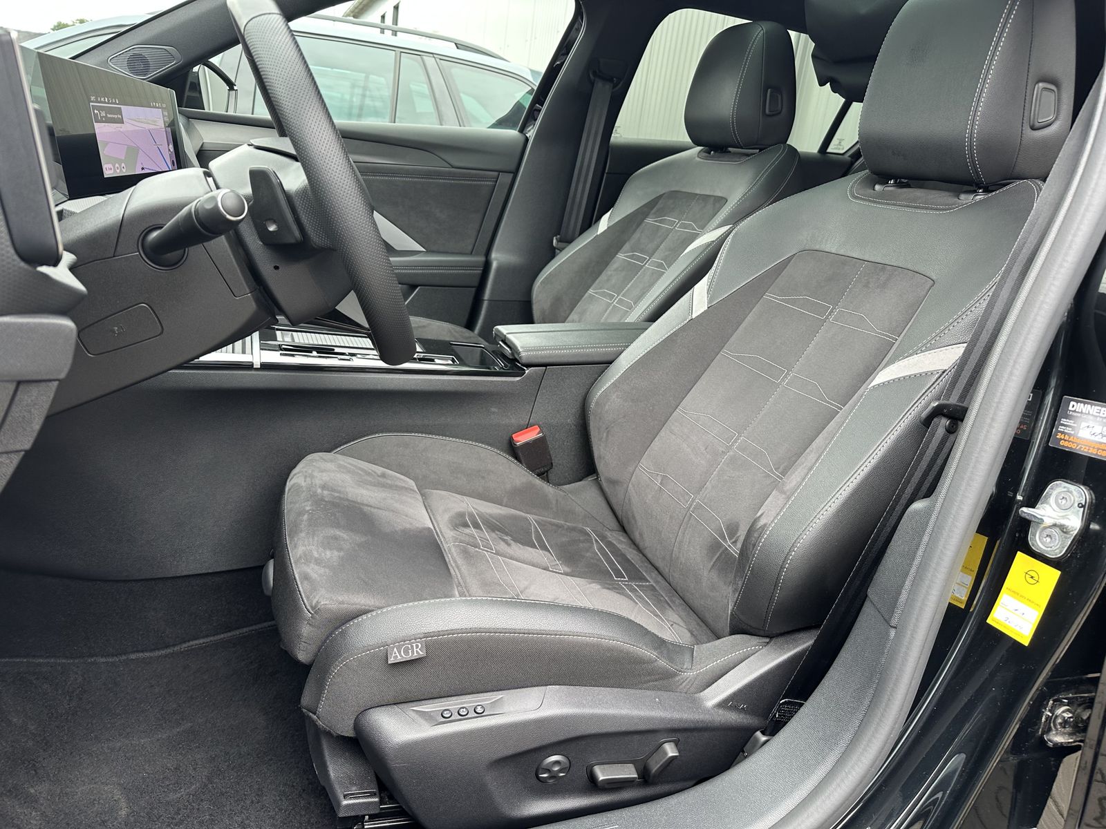 Fahrzeugabbildung Opel Astra SpT 1.5 D Aut. GS NAV+LED+PANO+18ZOLL+1HD